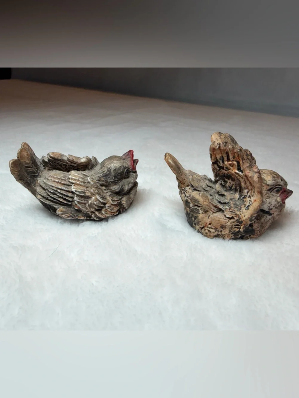 Vintage Albert E Price Carved Resin Baby Bird Sparrows Finches Figurine Set Of 2